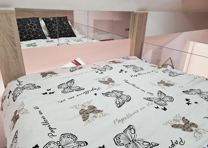 Juliana דירה בוהין